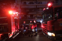 Νέα Σμύρνη: Υπό έλεγχο η φωτιά στο διαμέρισμα - Eπιχείρησαν 15 πυροσβέστες