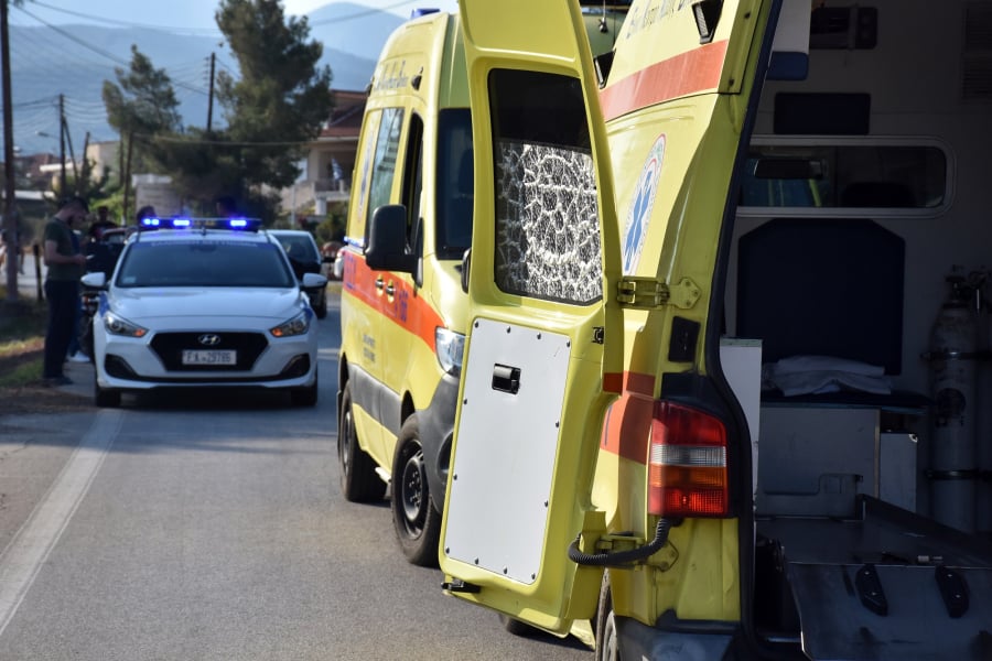 Αλεξανδρούπολη: Τραυματίστηκαν πέντε πρόσφυγες μετά από ανατροπή του οχήματος που τους μετέφερε